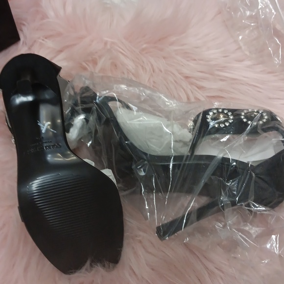 Brand New COLIN STUART ANKLE WRAP RHINESTONE STUDDED HEELS- 6 - Picture 4 of 8